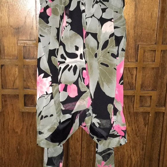 Romper - Picture 2 of 3